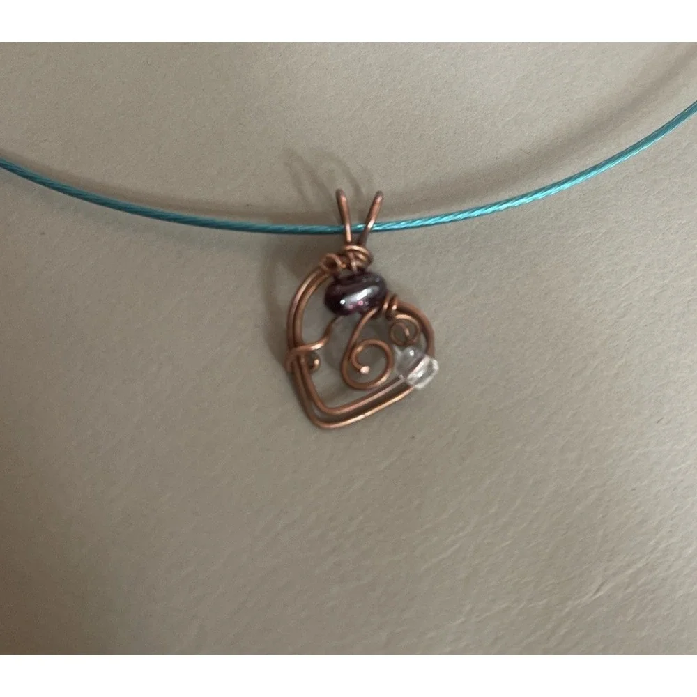 Lot of 2 Artisan Choker Necklaces &Pendants Petrified Wood Heart Wire Beads‎